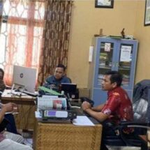 Pemdes Puruk Kambang Bersama DLH Murung Raya Membahas Pengelolaan Sampah Efektif